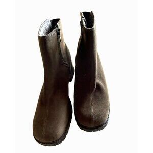 Danelle Green Faux Suede Side Zip Lug Sole Ankle Boots Size 10